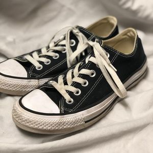 Womens size 7.5 converse all stars